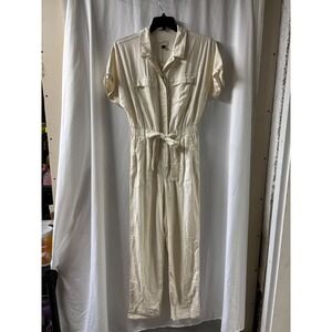 Universal Threads NWT Women's‎ Cream Jumpsuit Size 4